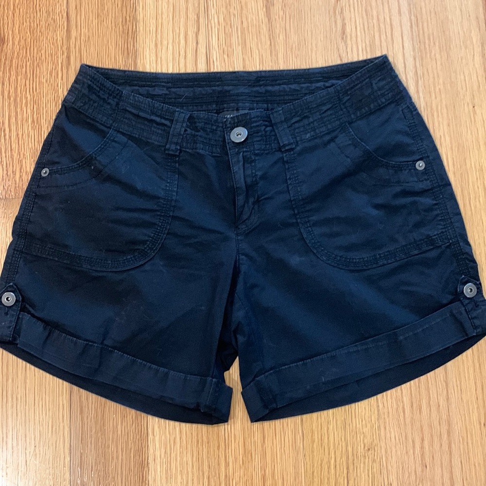 Women’s INC shorts